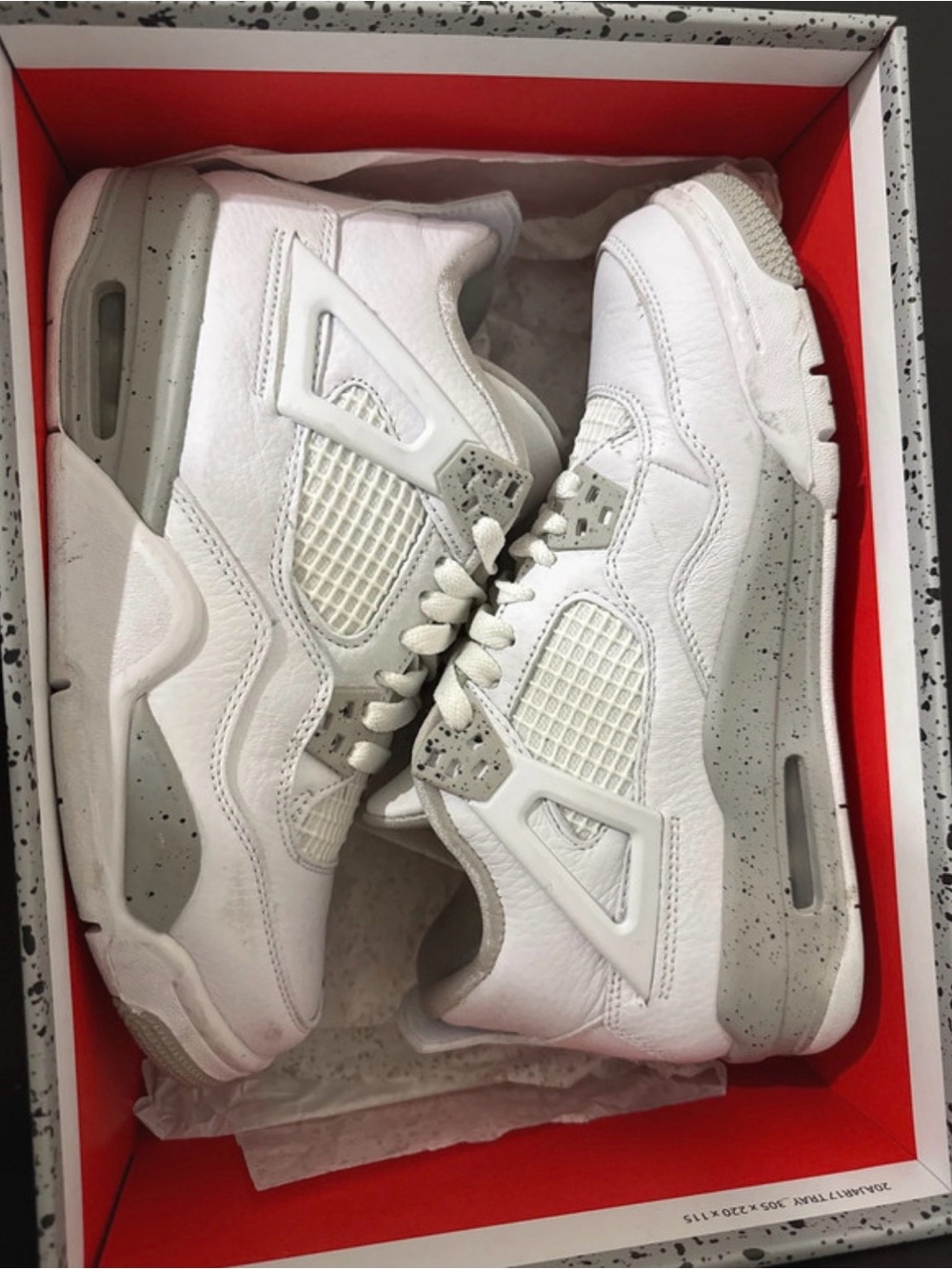 Jordan 4retro Oreo - Picture 2 of 4